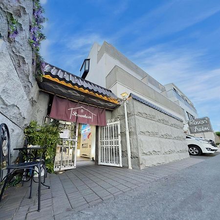 Rosenheim Tokyo Shinjuku Hotel Екстериор снимка